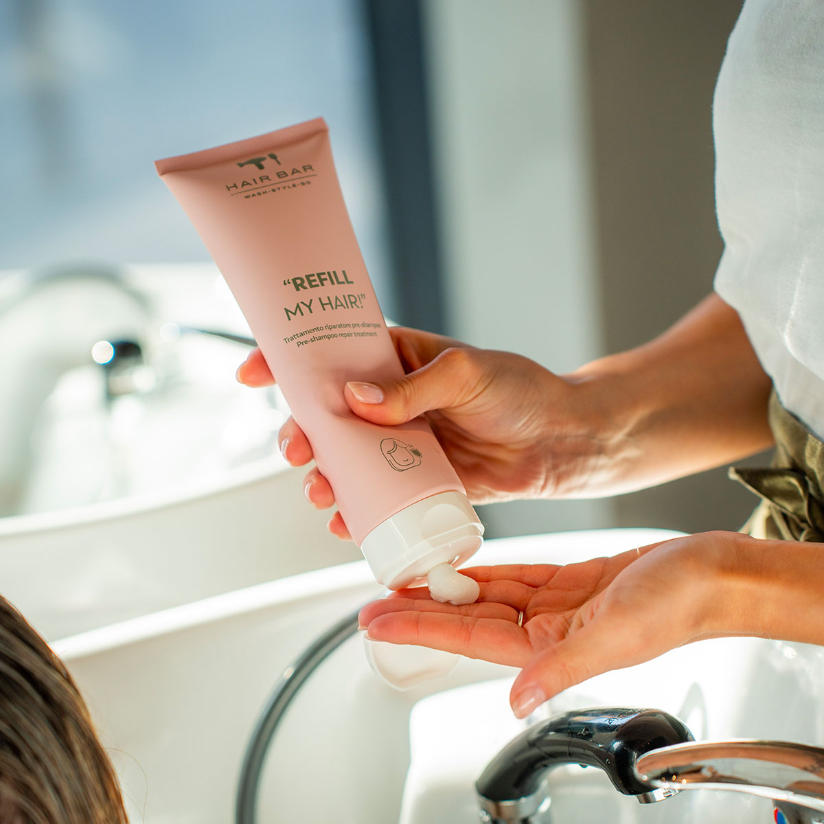 Pre-shampoo repair treatment